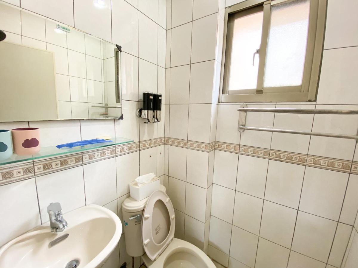 Tainan Da Ren Ju Apartment Luaran gambar